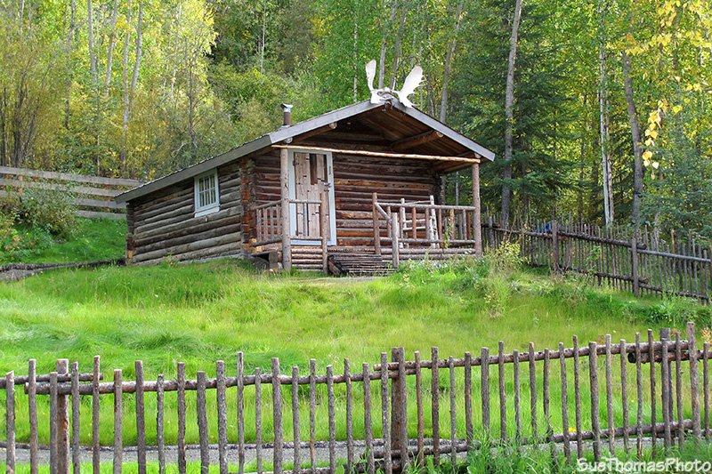 Robert Service Cabin