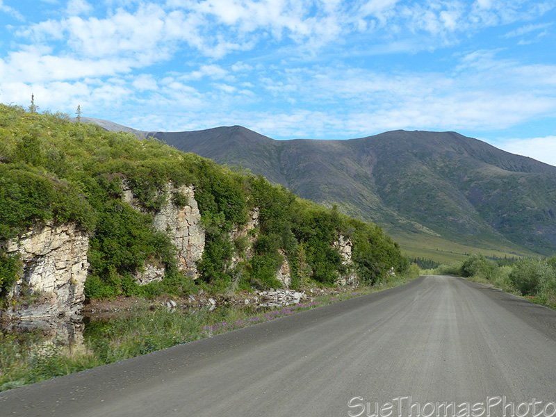 Dempster Highway shoulder